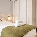 Lovely & Exclusive Apartment In The Centre By Rems